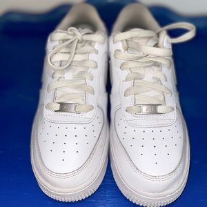 Air Force 1 Size 6 Y